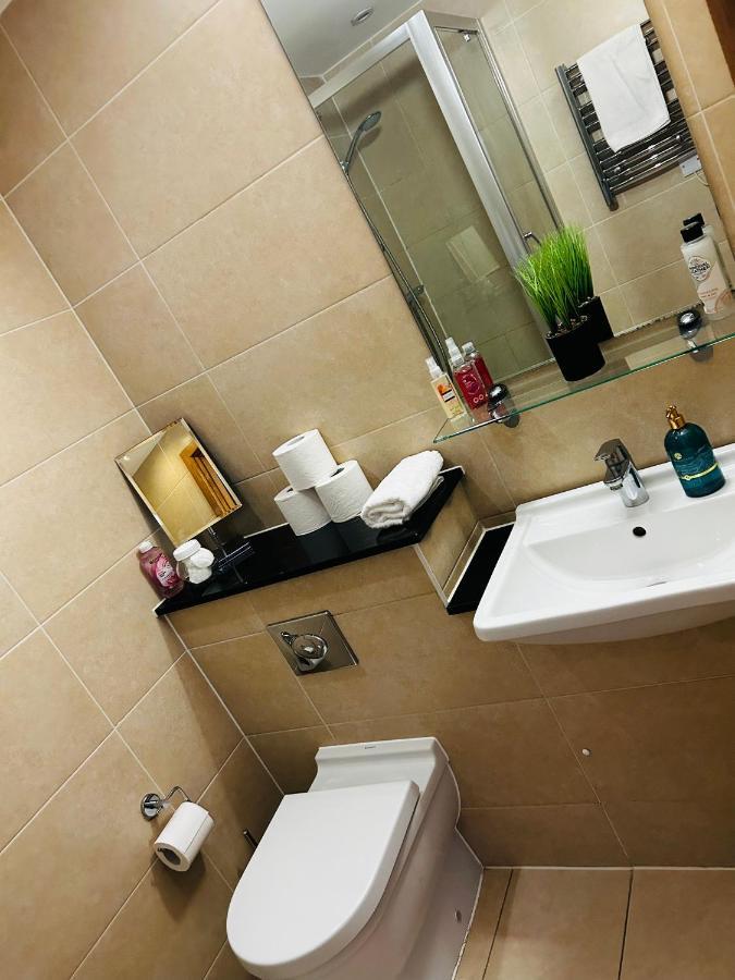 Spacious 3-Bed 3-Bath Luxury Apartment With Balcony Hyde Park Лондон Экстерьер фото